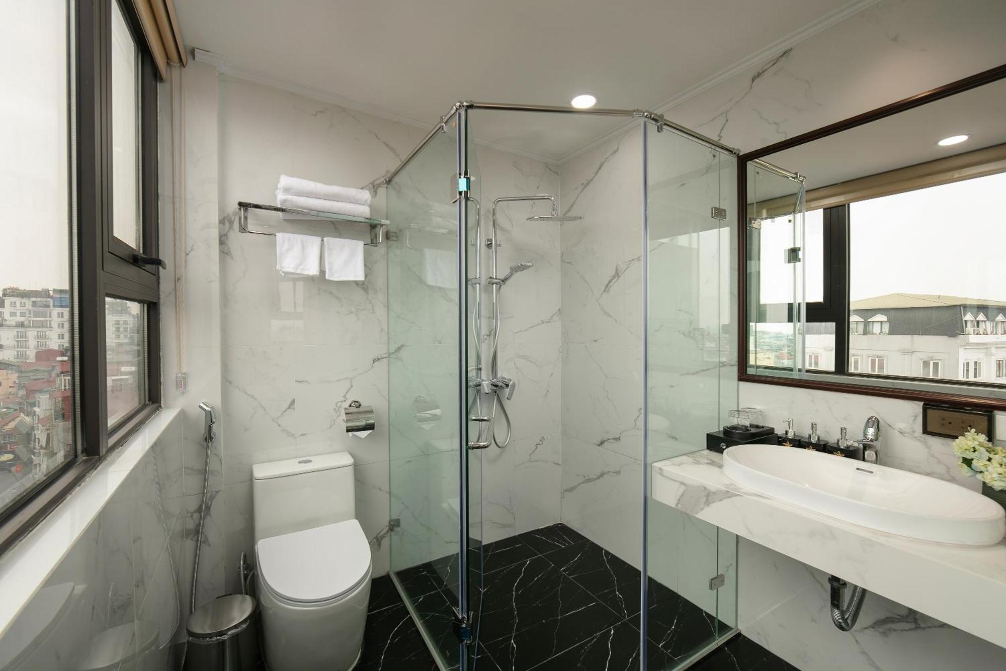 Hanoi Plaza Suite Hotel & Spa Exterior photo