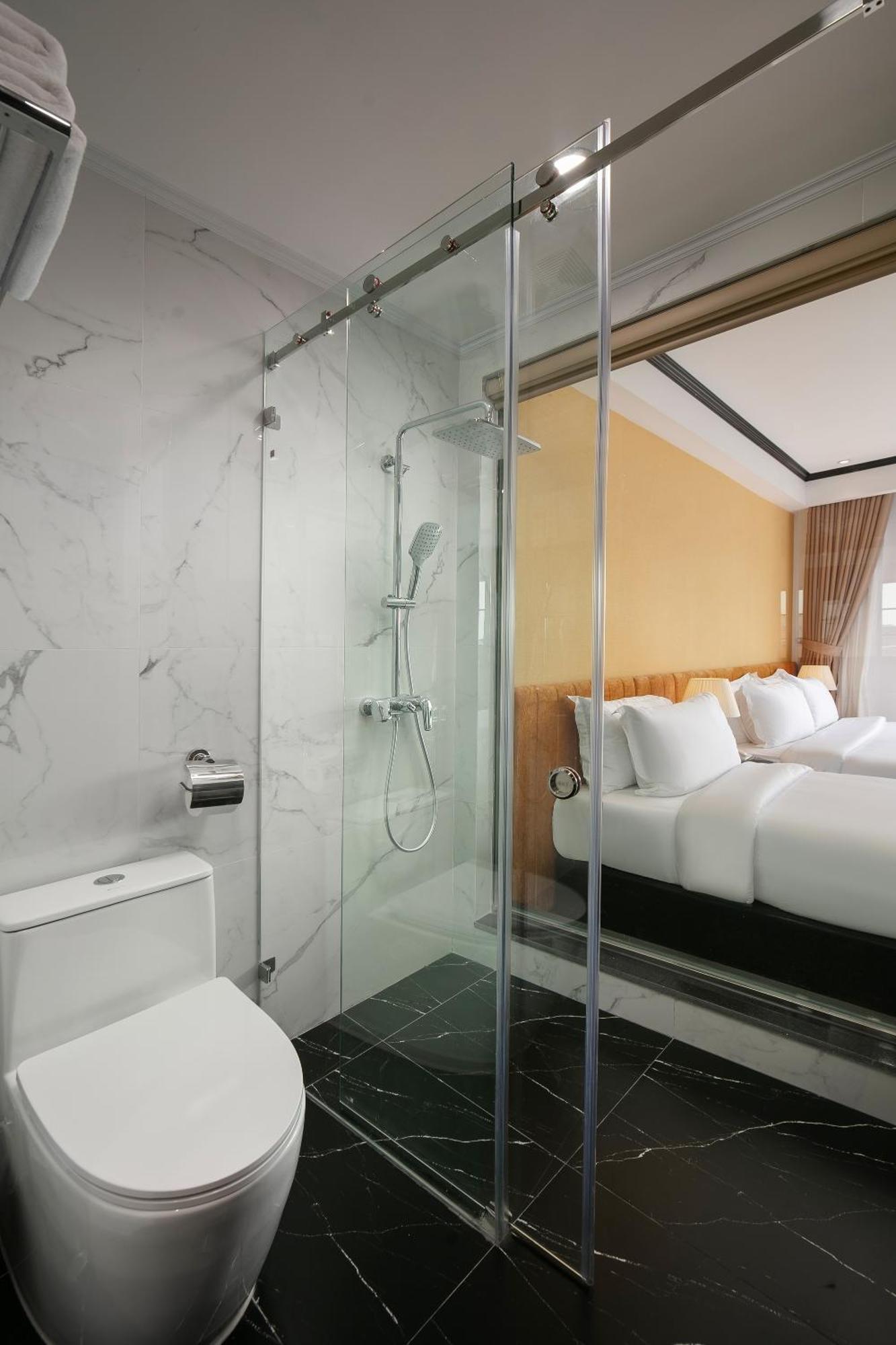Hanoi Plaza Suite Hotel & Spa Exterior photo