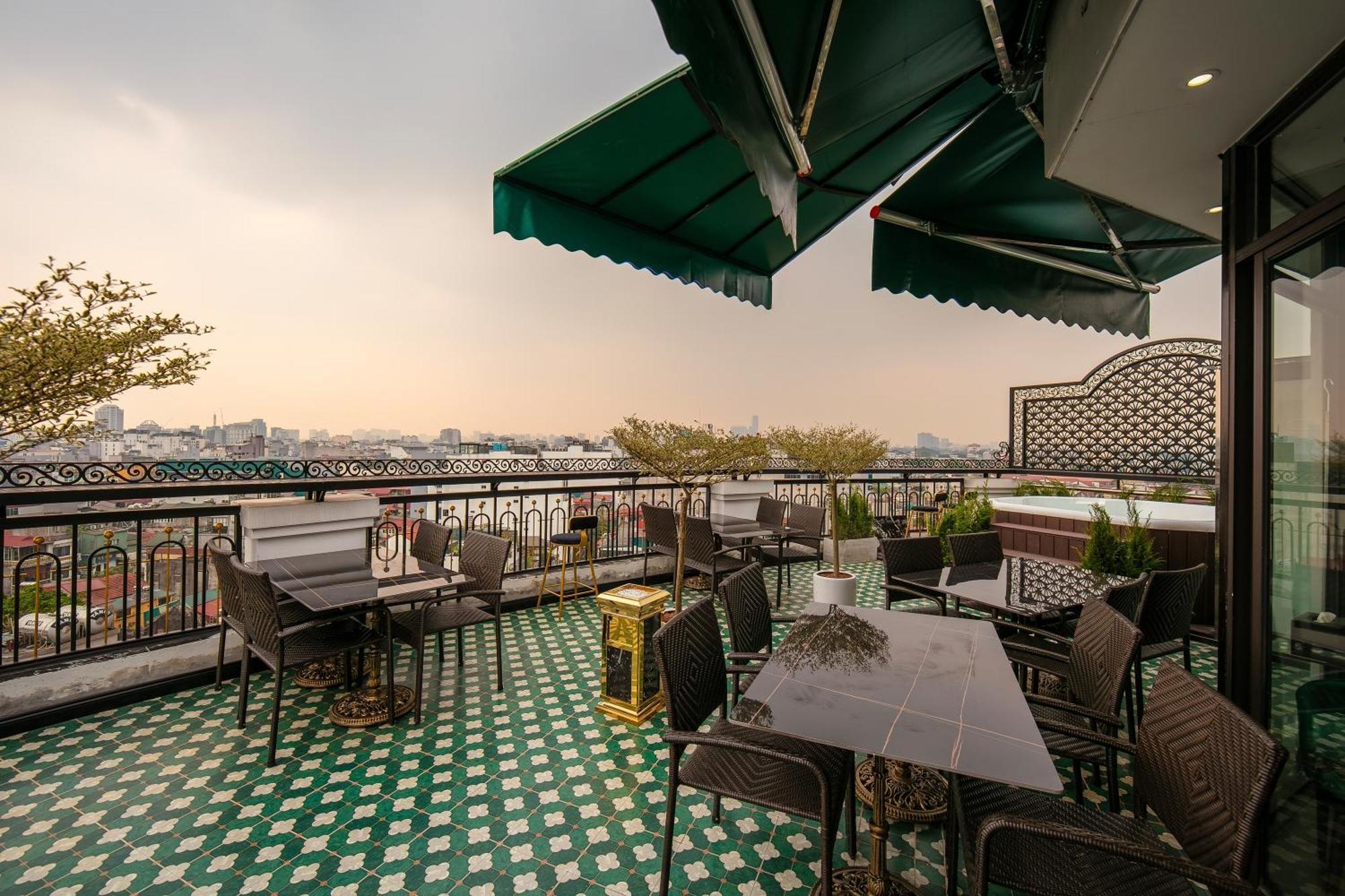 Hanoi Plaza Suite Hotel & Spa Exterior photo