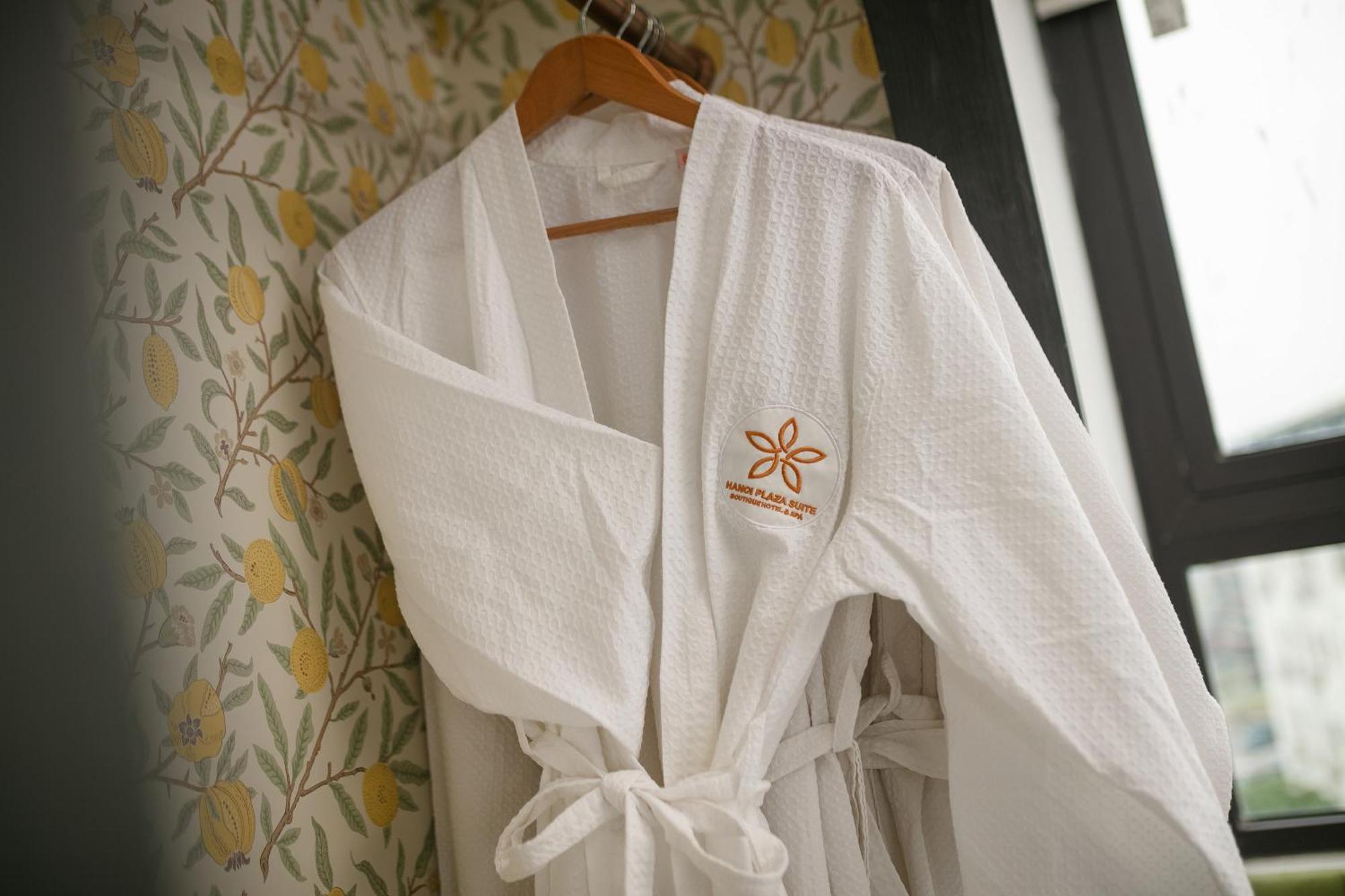 Hanoi Plaza Suite Hotel & Spa Exterior photo