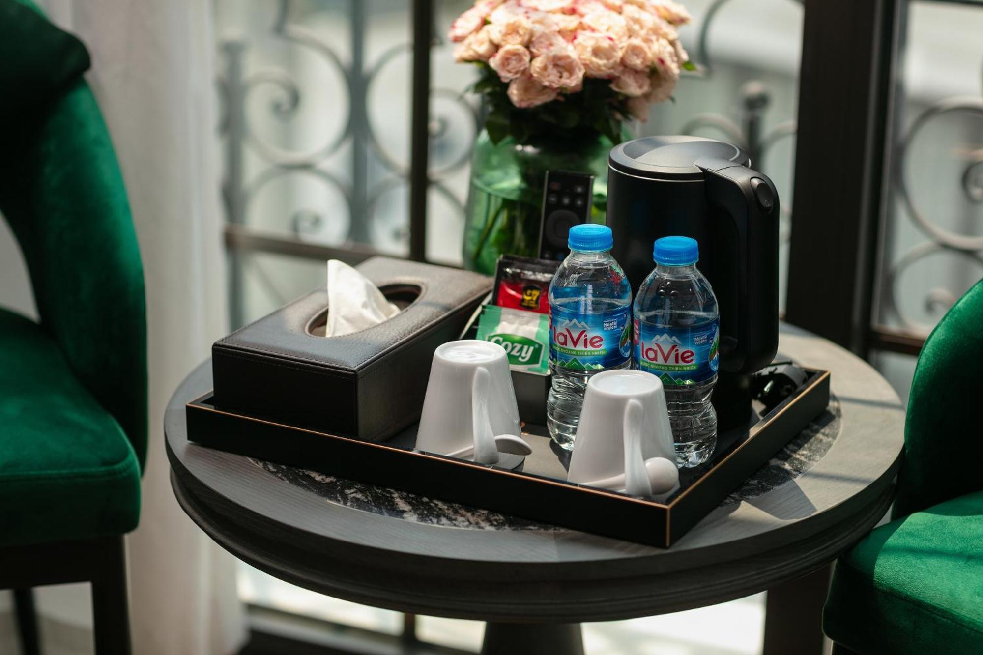 Hanoi Plaza Suite Hotel & Spa Exterior photo